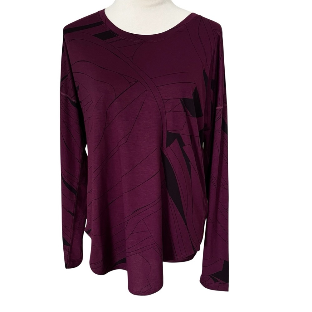 Lucy Purple Large Women’s Performance Shirt Soft Lightweight Rounded Hem